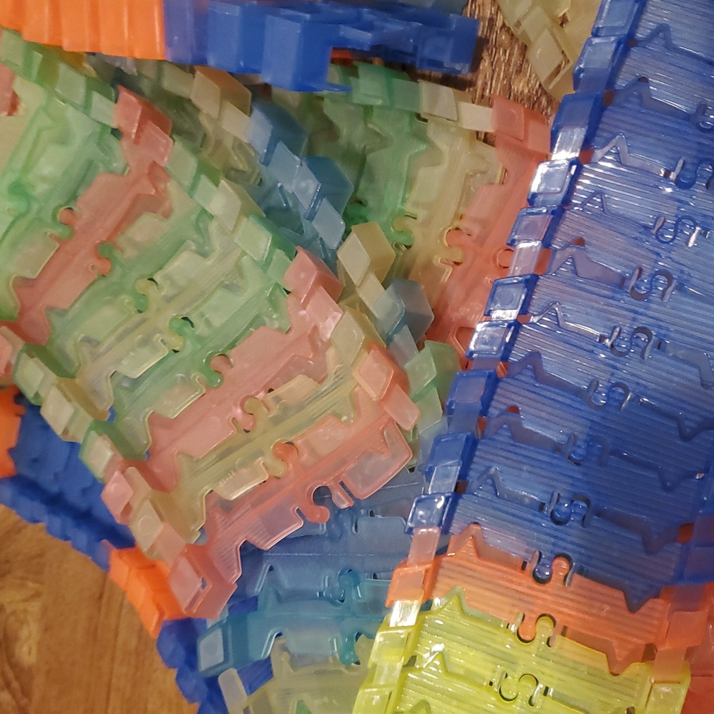 Colorful Flexible Track Set - Picture 3 of 5